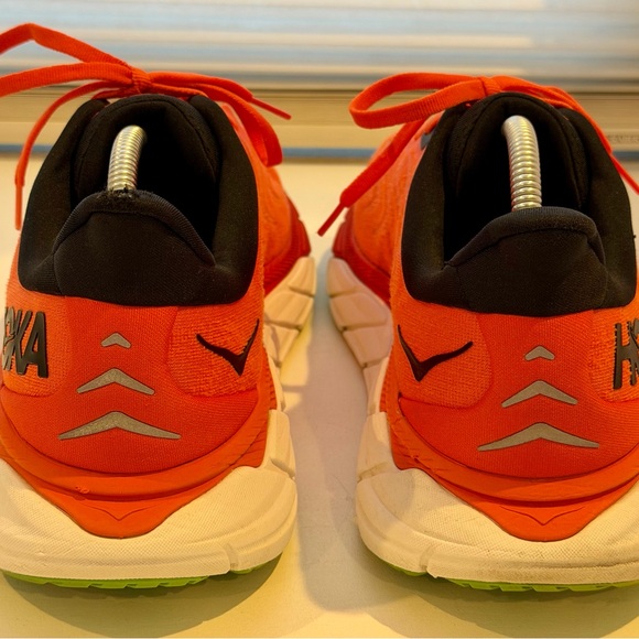 Hoka Arahi 6 Orange Running Shoes Men’s Hoka One One Athletic Sneakers size 11D - Picture 4 of 8